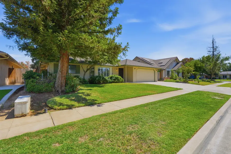 636 E Mesa Avenue, Fresno, CA 93710 - #3