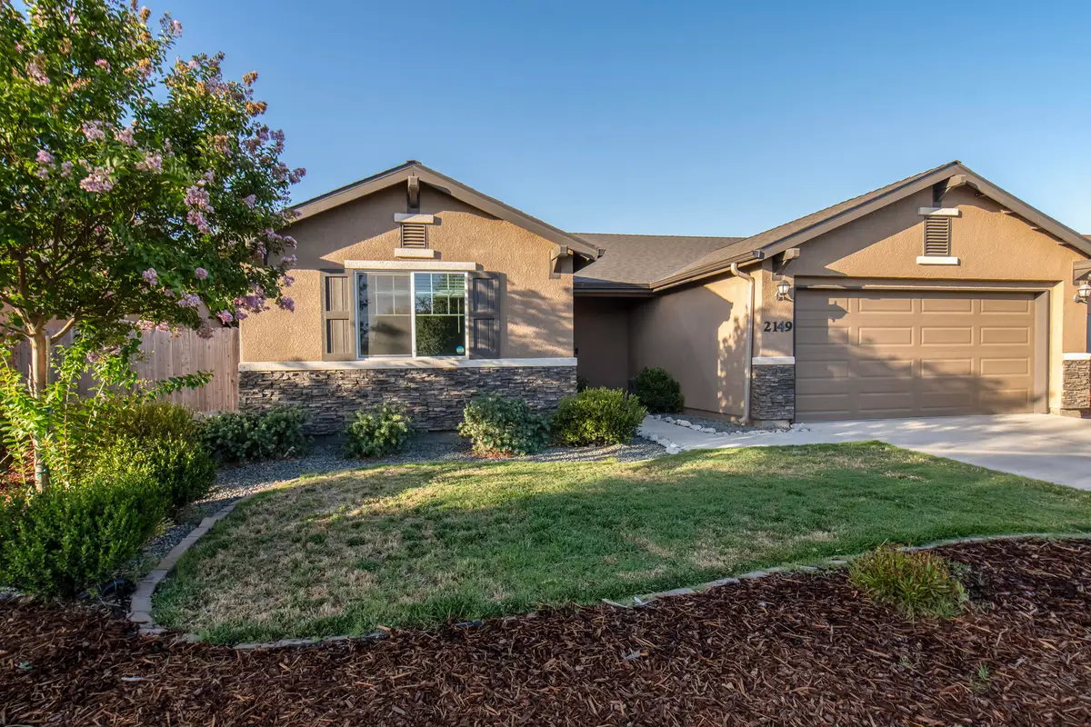 2149 E Sweet Avenue, Visalia, CA 93292 - #1
