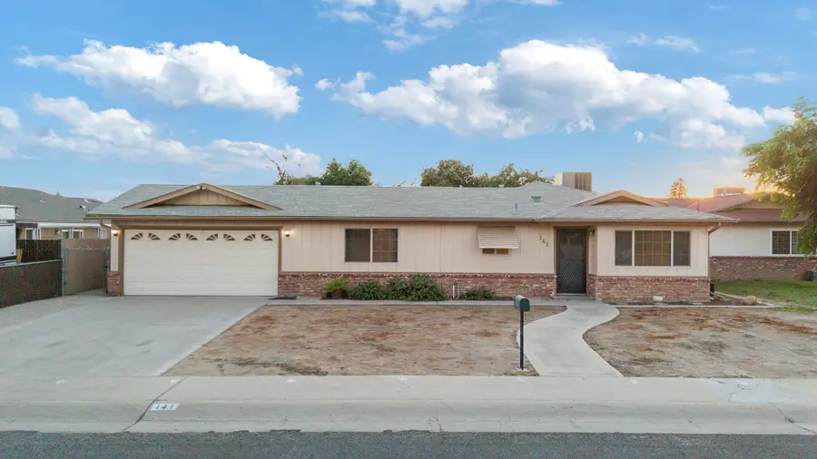 141 N Walch Street, Porterville, CA 93257 - #2