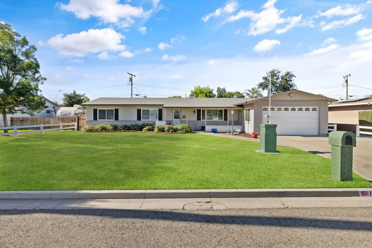 1716 E Academy Avenue, Tulare, CA 93274 - #1