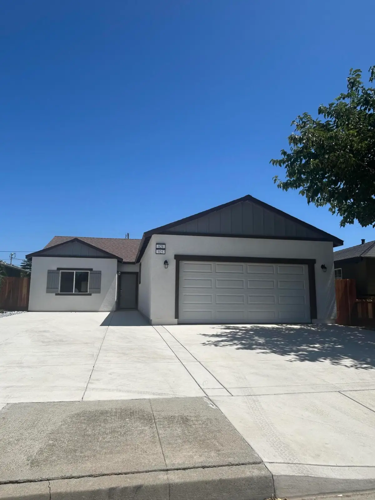 929 W 6th Street, Merced, CA 95341 - #1