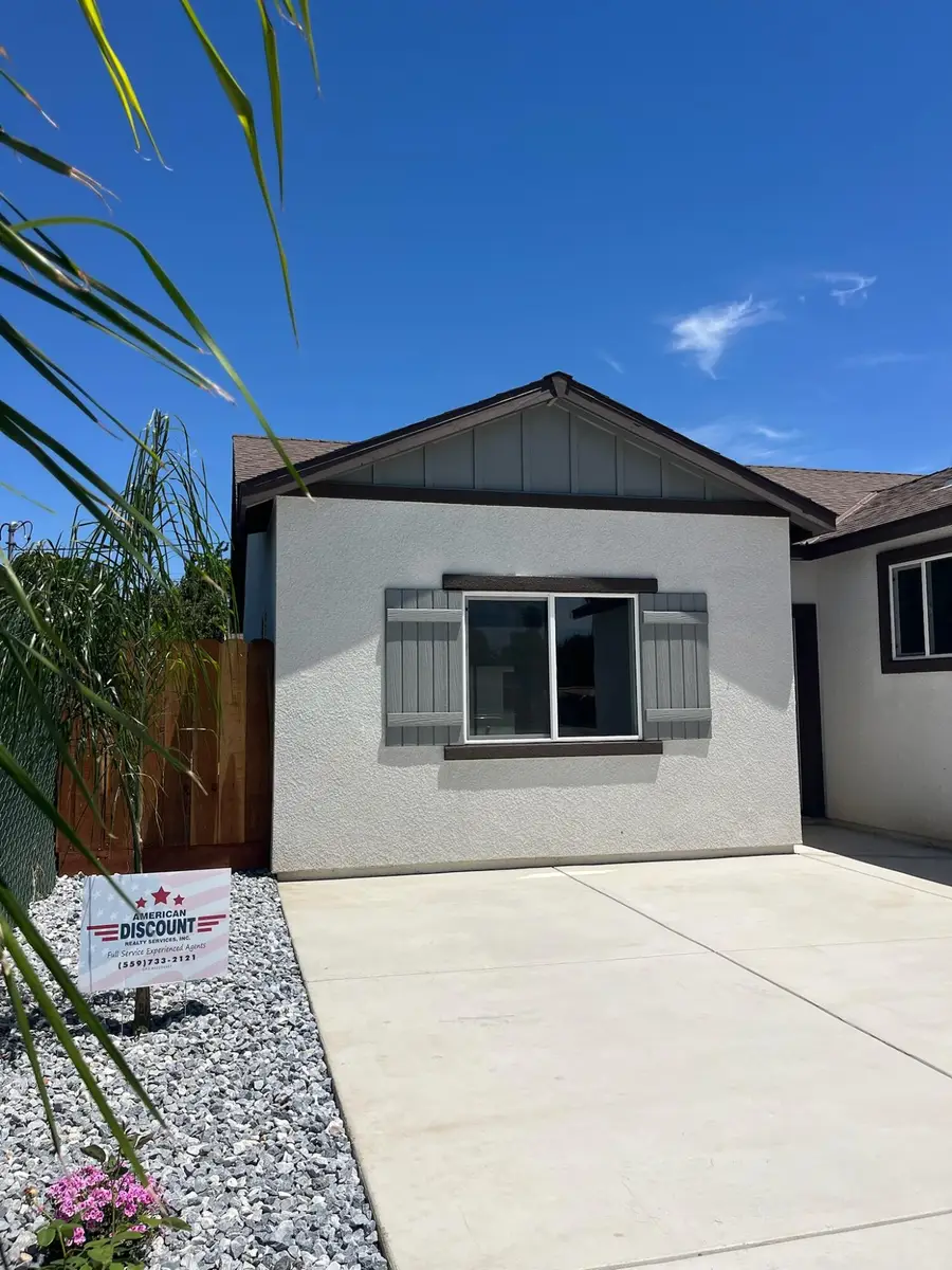 929 W 6th Street, Merced, CA 95341 - #3