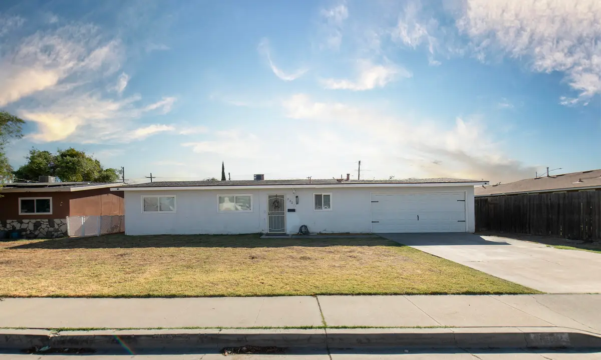 332 W Spring Lane, Lemoore, CA 93245 - #1