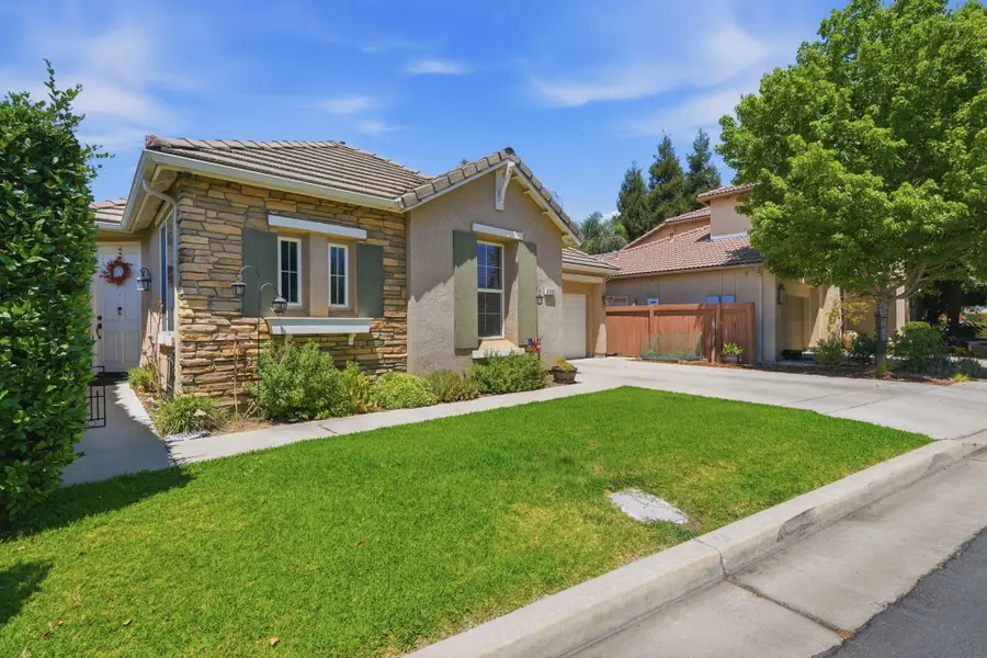 5102 W Fiano, Visalia, CA 93291 - #3