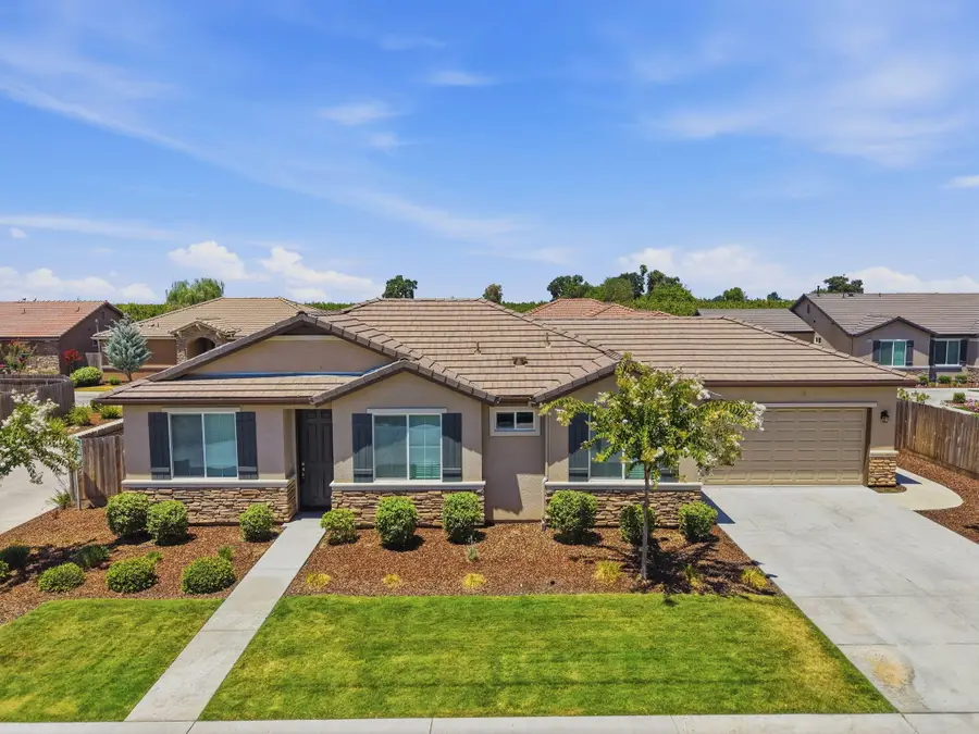 4520 W Flagstaff Avenue, Visalia, CA 93291 - #3