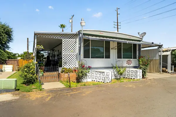2120 S Santa Fe Ave #Sp J17, Visalia, CA 93292