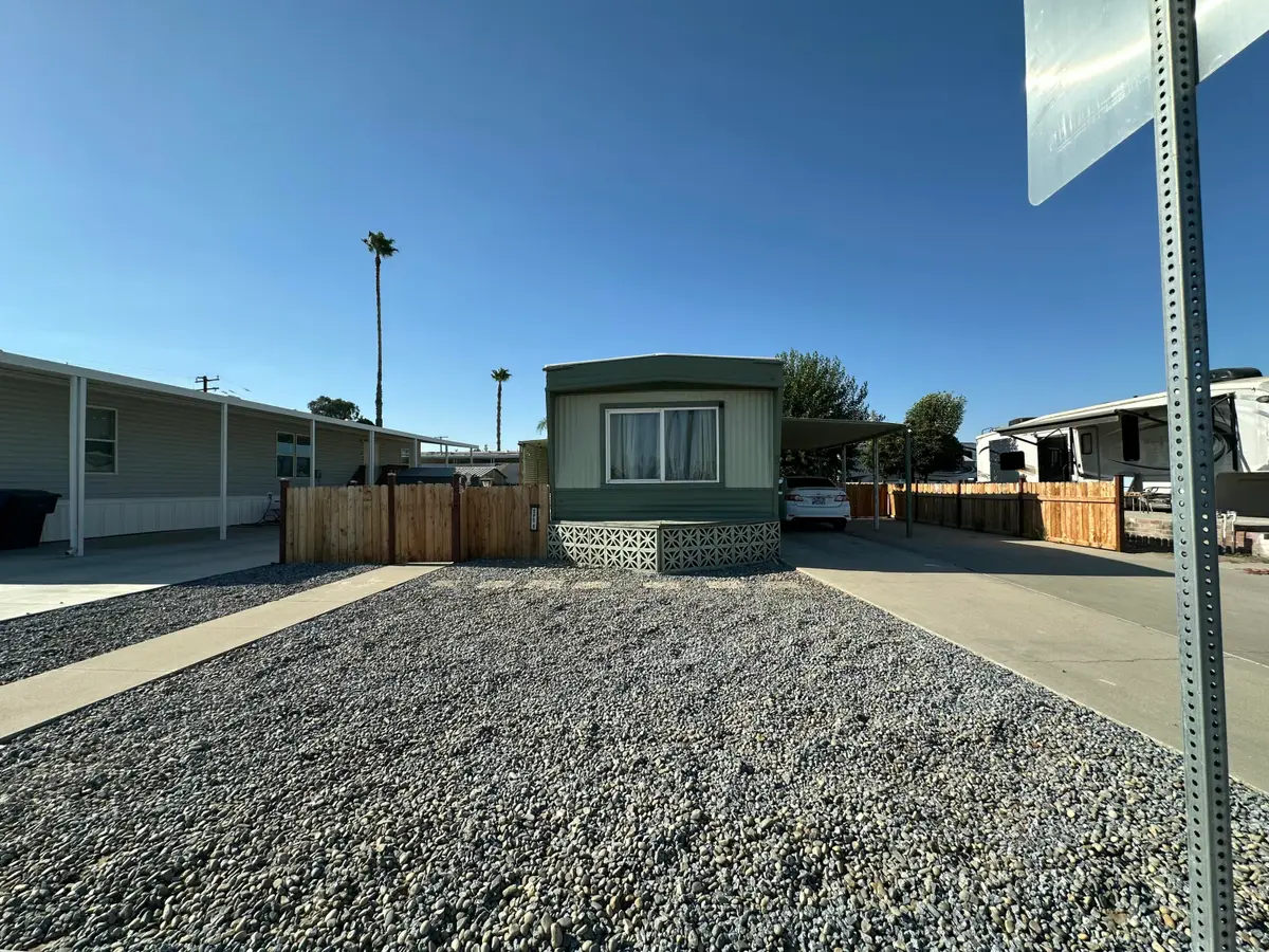 560 W Pleasant Avenue #8, Tulare, CA 93274 - #1