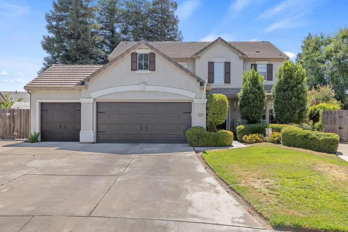3136 S Peppertree Court, Visalia, CA 93277 - #1