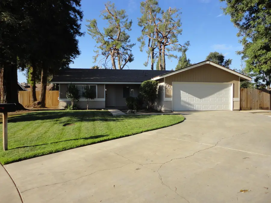 5241 W Heritage Avenue, Visalia, CA 93277 - #2