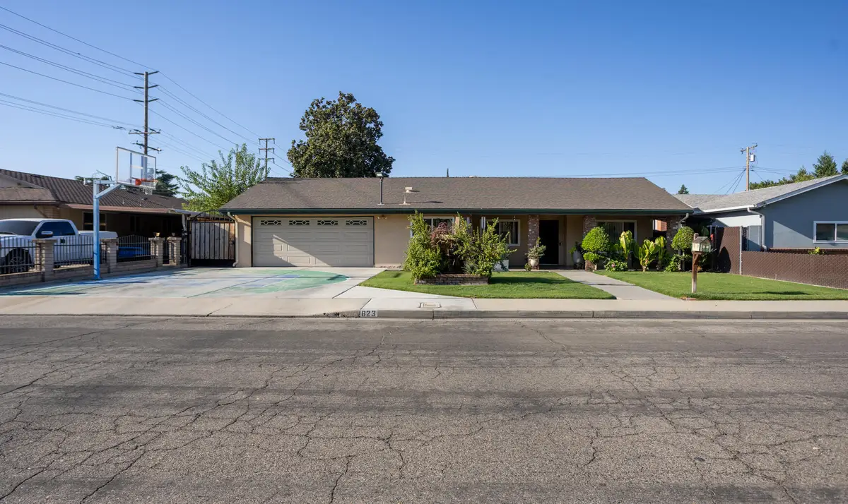823 W Kanai Avenue, Porterville, CA 93257 - #1