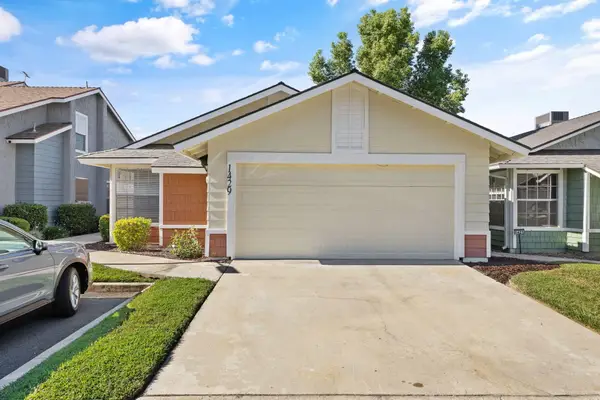 1429 E Sunnyview Avenue, Visalia, CA 93292