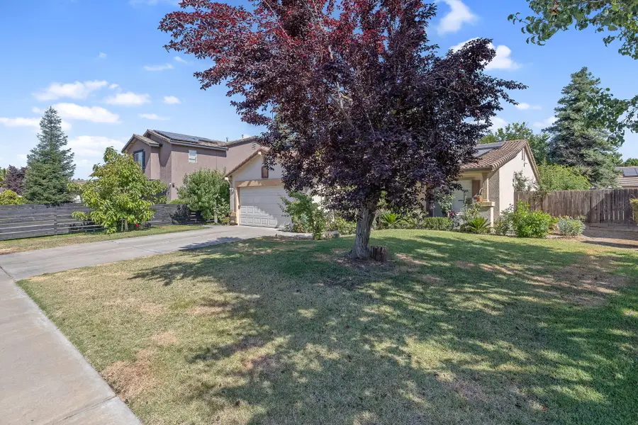 3936 W Delta Avenue, Visalia, CA 93291 - #3