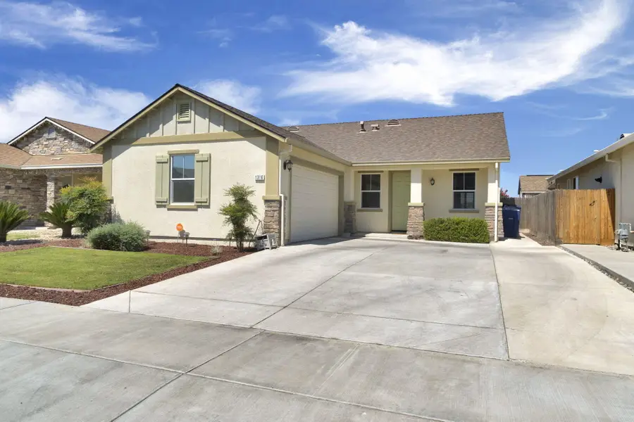 1316 Greenbrier Drive, Hanford, CA 93230 - #2