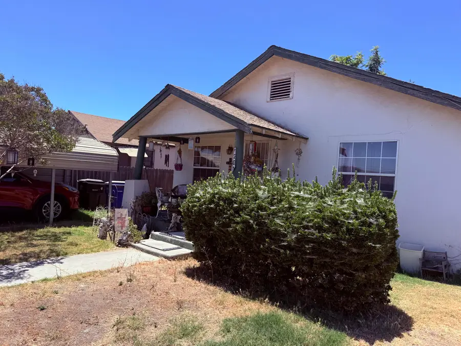 201 N Thompson St, Tipton, CA 93272 - #2