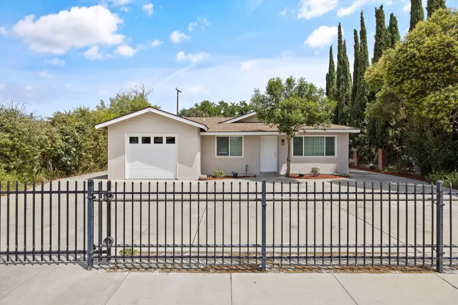4222 W Victor Avenue, Visalia, CA 93277 - #2