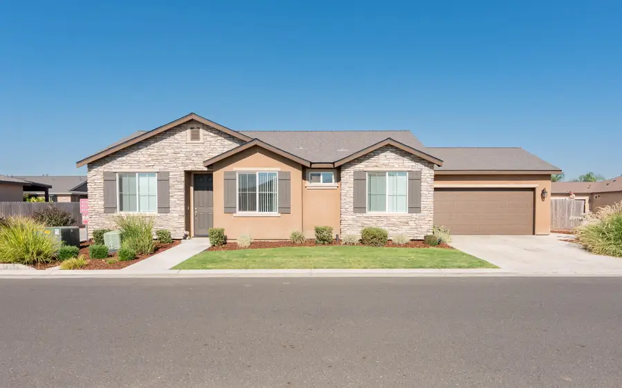 4005 S Fontana Street, Visalia, CA 93277 - #2