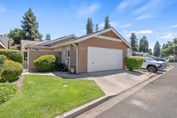 1811 E Vine, Visalia, CA 93292