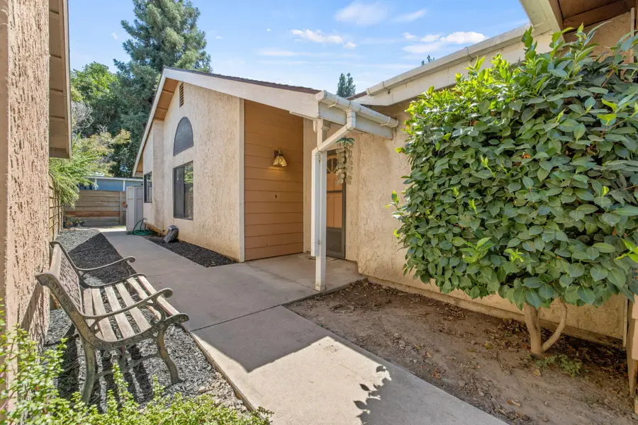 1811 E Vine, Visalia, CA 93292 - #3