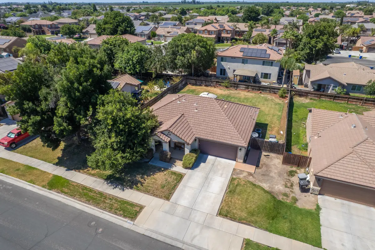 1386 W Chianti Way, Hanford, CA 93230 - #1