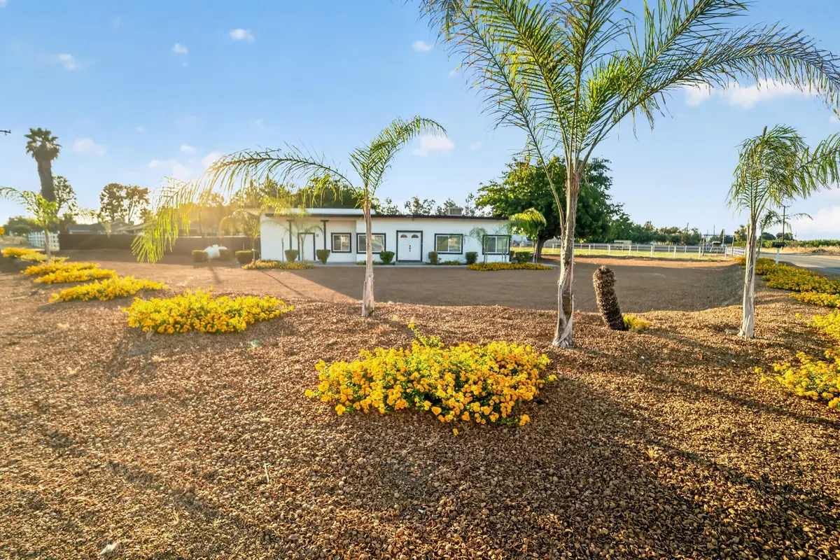 42415 Road 72, Dinuba, CA 93618 - #1