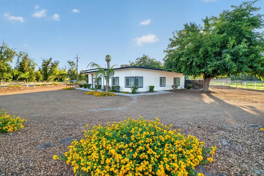 42415 Road 72, Dinuba, CA 93618 - #2