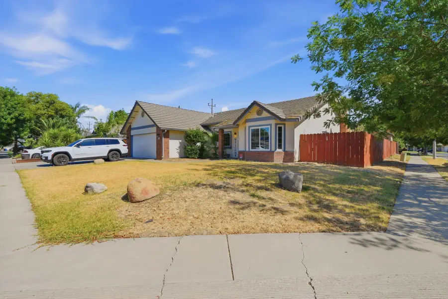 151 Brentwood Drive, Lemoore, CA 93245 - #3