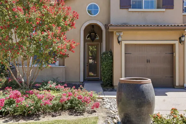 2931 W Cecil Avenue, Visalia, CA 93291