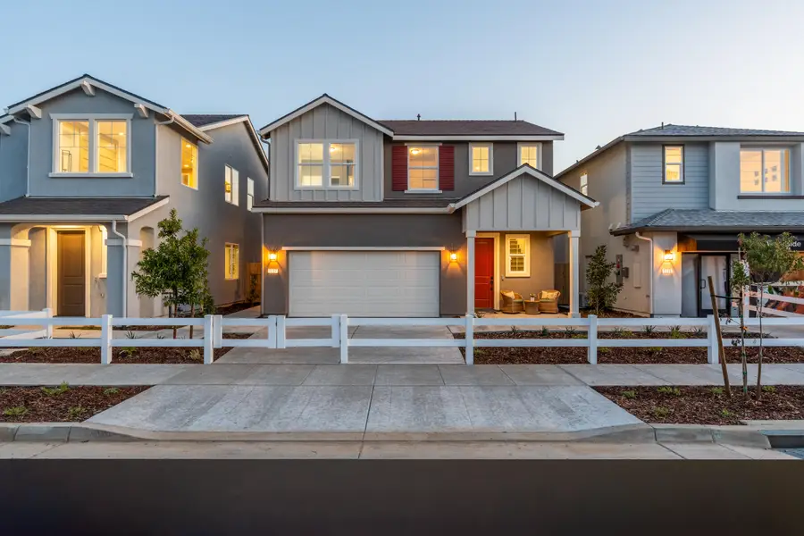 1433 W Payson Avenue, Visalia, CA 93291 - #2