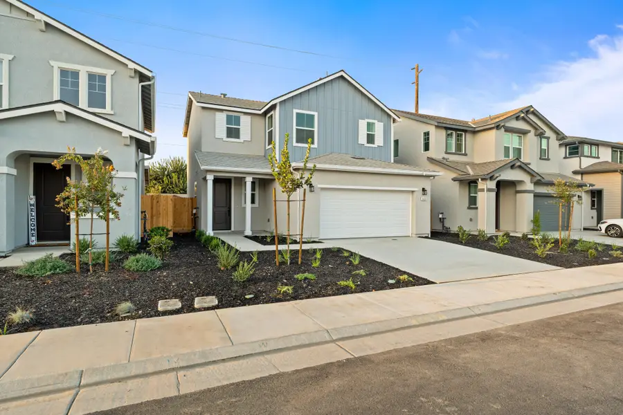 1425 W Payson Avenue, Visalia, CA 93291 - #2