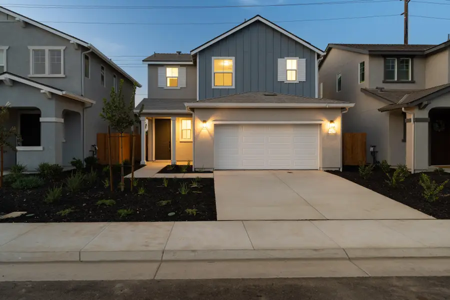 1425 W Payson Avenue, Visalia, CA 93291 - #3