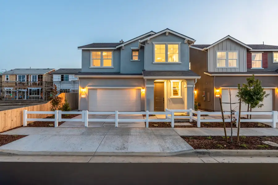 3020 N Hickory Avenue, Visalia, CA 93291 - #2