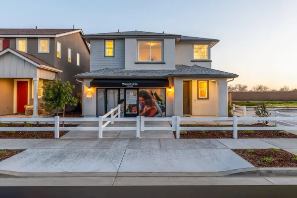 3028 N Hickory Avenue, Visalia, CA 93291