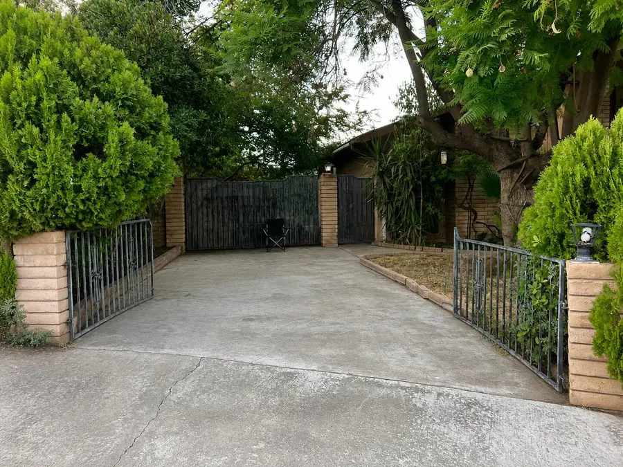 100 Heatherwood Court, Porterville, CA 93257 - #3