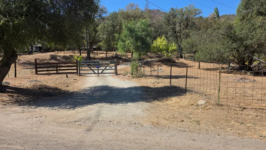 37647 Rio Vista Drive, Springville, CA 93265 - #3