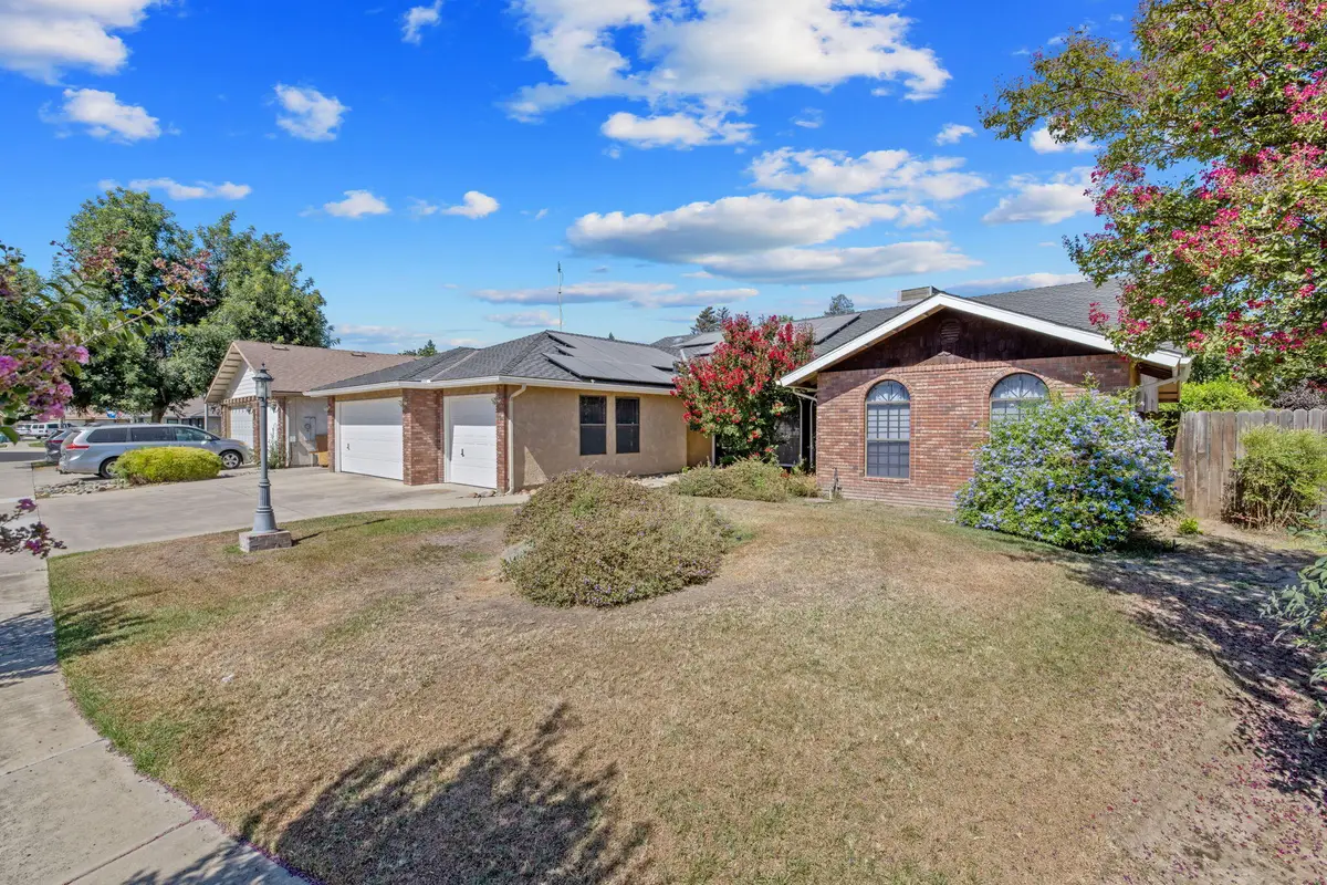 1968 London Circle, Tulare, CA 93274 - #1