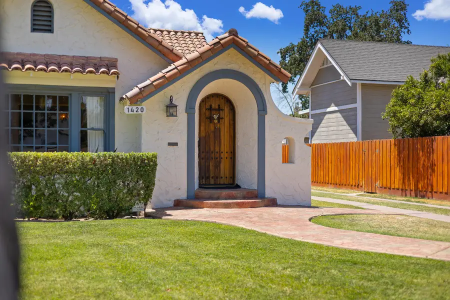 1420 N Irwin Street, Hanford, CA 93230 - #3