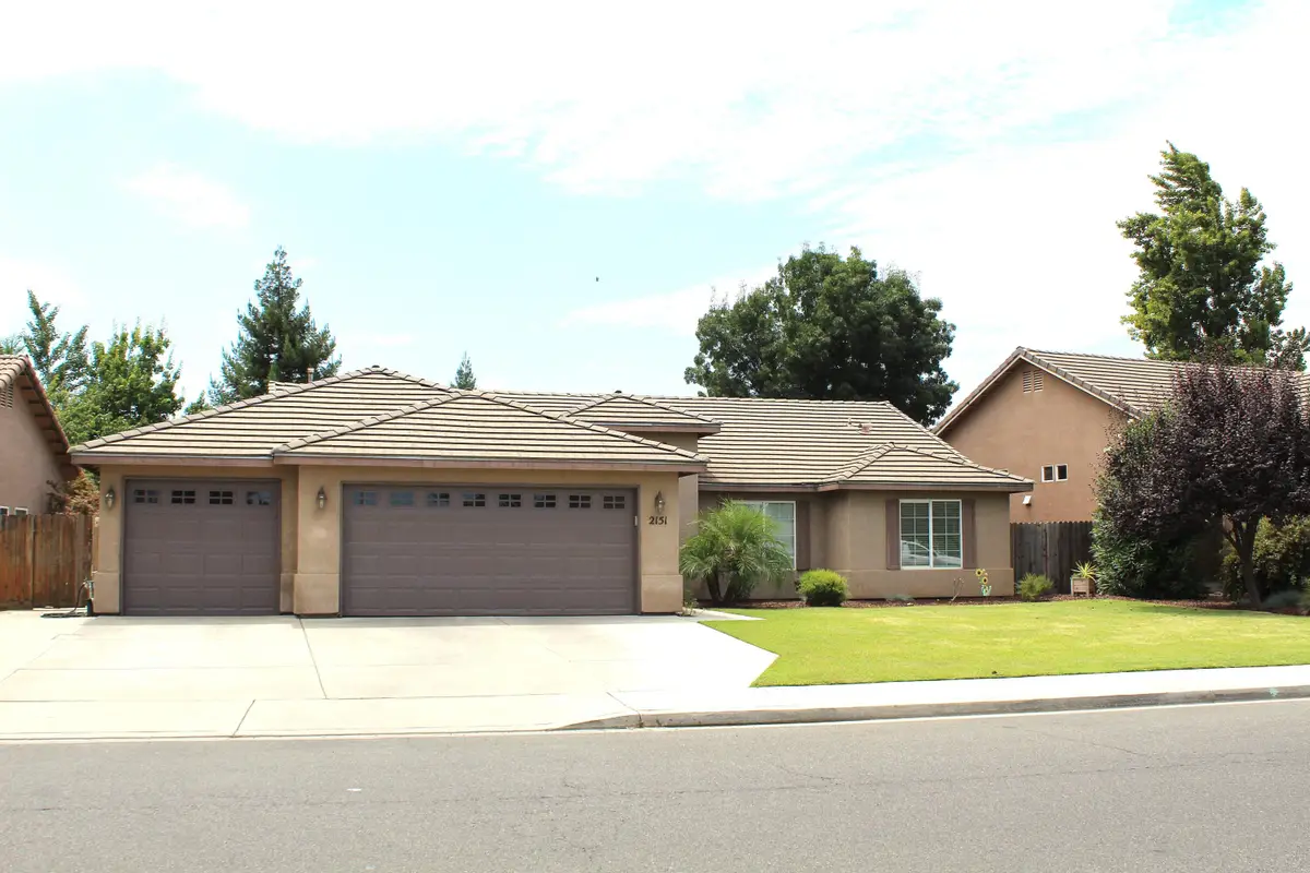2151 W Orange Avenue, Porterville, CA 93257 - #1