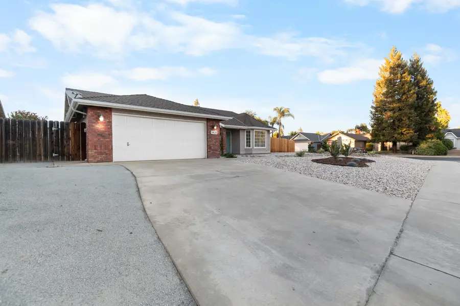 5920 W Feemster, Visalia, CA 93277 - #3