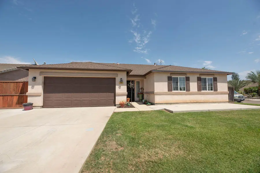 112 N Casablanca Street, Visalia, CA 93292 - #2