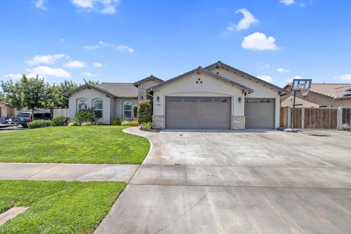 1499 Durango Street, Tulare, CA 93274 - #1