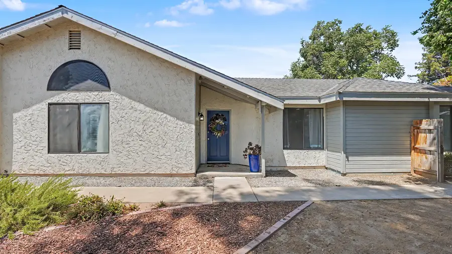 1715 E Vine Court, Visalia, CA 93292 - #2
