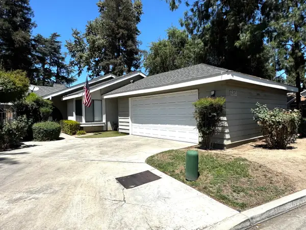 1536 E Castleview Avenue, Visalia, CA 93292