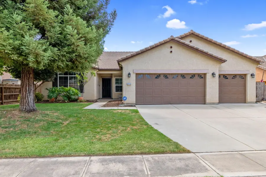 2715 E La Vida Avenue, Visalia, CA 93292 - #2