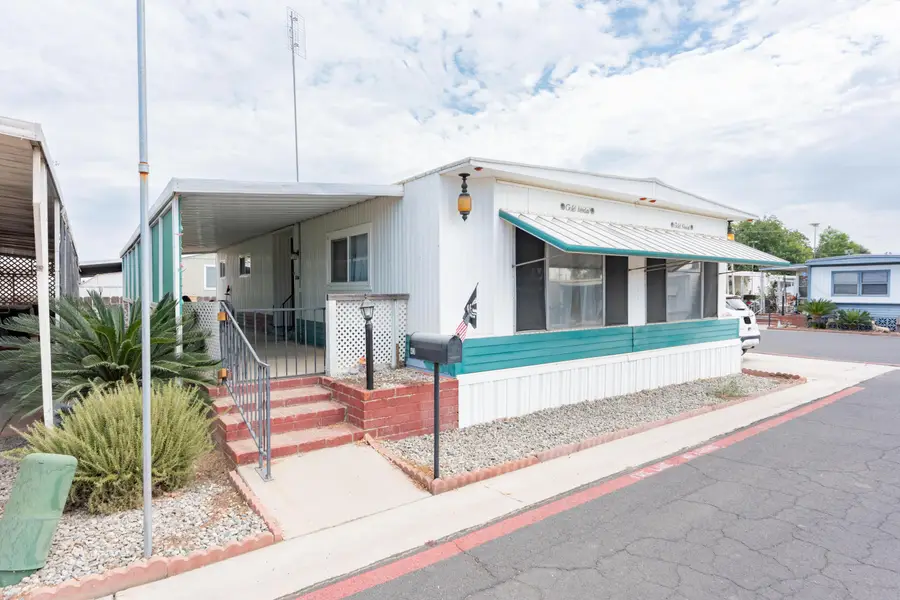 560 W Pleasant Avenue #43, Tulare, CA 93274 - #2