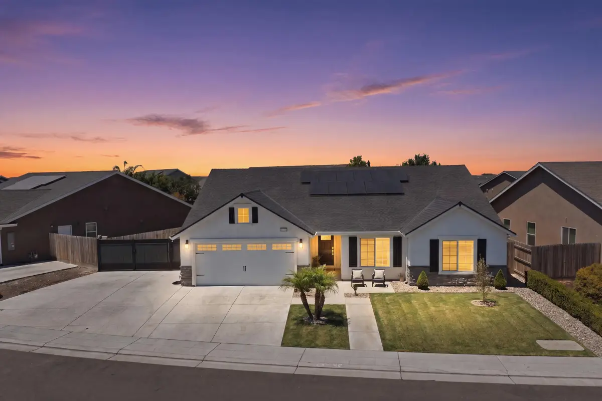 1746 Softwind Drive, Tulare, CA 93274 - #1