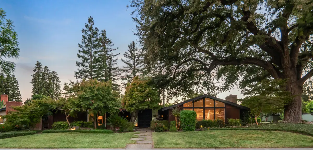 2943 W Border Links Drive, Visalia, CA 93291 - #1