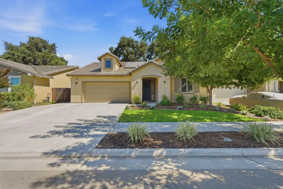 4306 W Lark Avenue, Visalia, CA 93291 - #1