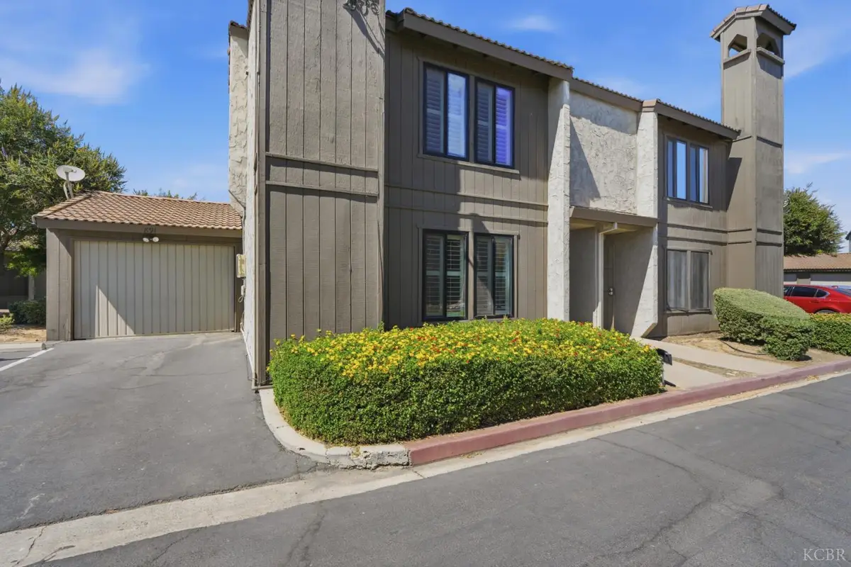 880 Greenfield Avenue #e, Hanford, CA 93230 - #1