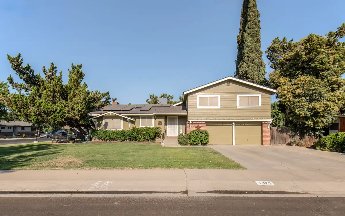 1321 S Goddard Street, Visalia, CA 93292 - #1