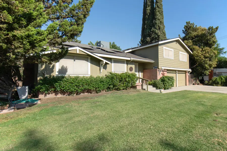 1321 S Goddard Street, Visalia, CA 93292 - #3